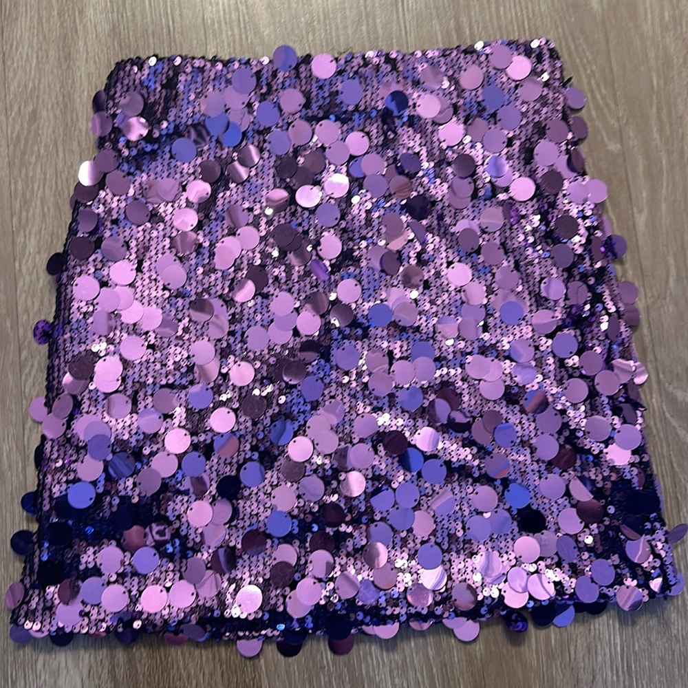 Sequins mini skirt